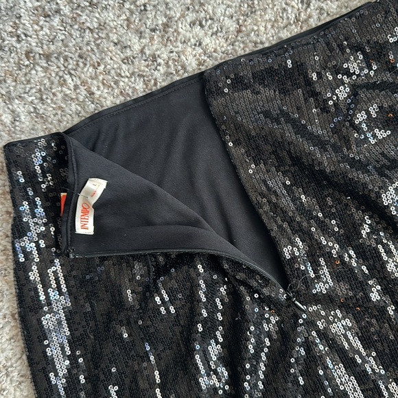 🎉Host Pick🎉 Sequined Slit Skirt - Picture 5 of 7